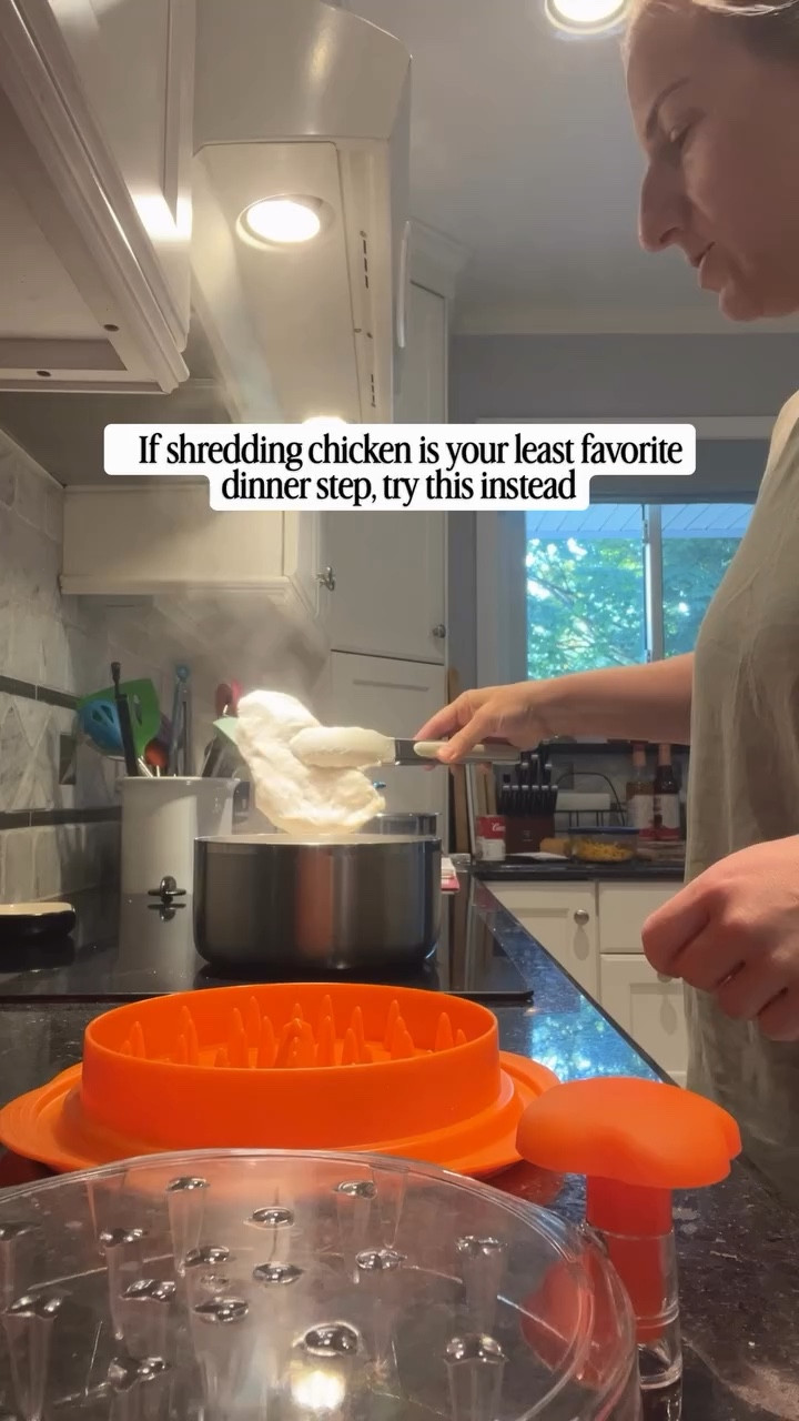 Dinner prep just got way less annoying. 

Shredding chicken used to be one of those tiny dinner tasks that somehow felt like a big deal after work. 

This meat shredder makes it so much faster, and it does not add extra time to meal prep. I love anything that helps me get dinner on the table without making the routine more complicated. 

It’s such a simple little shortcut, but working mom evenings need all the easy wins they can get. 🍗
