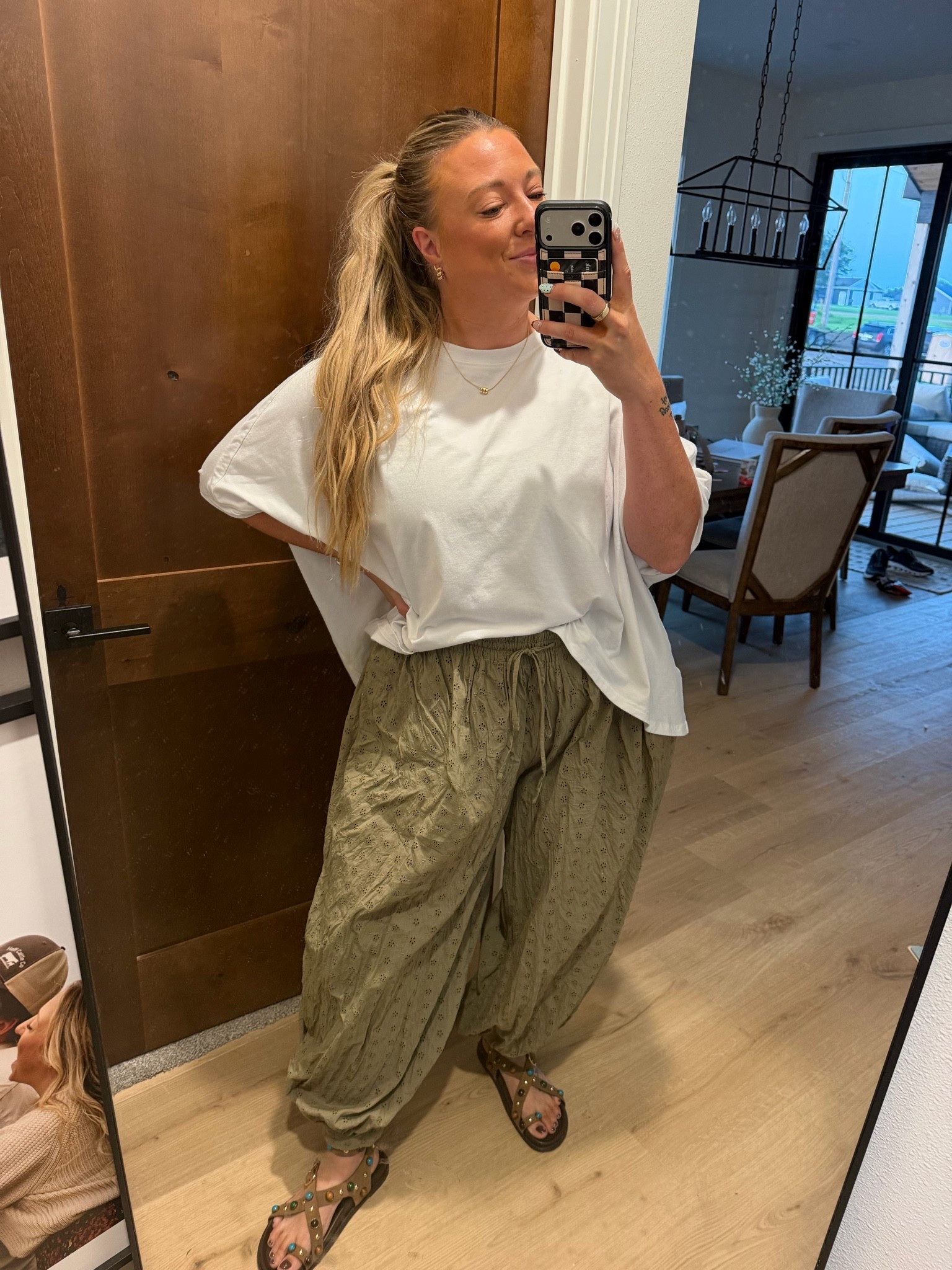 staple outfit

#LTKdayinmylife #LTKootd #LTKmomlife