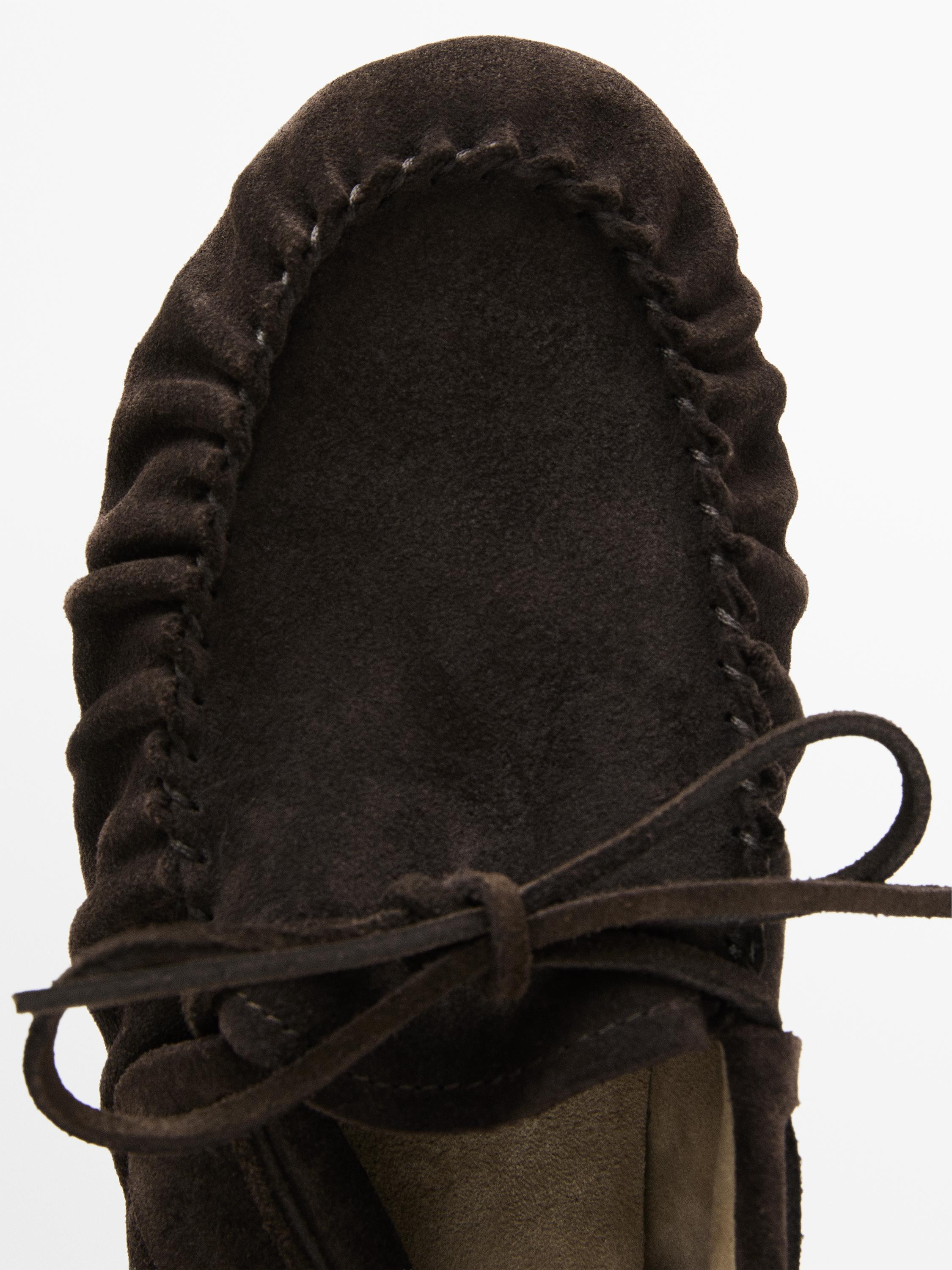 Mokassins aus Rauleder mit Raffung und Schleife · Braun · Schuhe | Massimo Dutti | Massimo Dutti DE