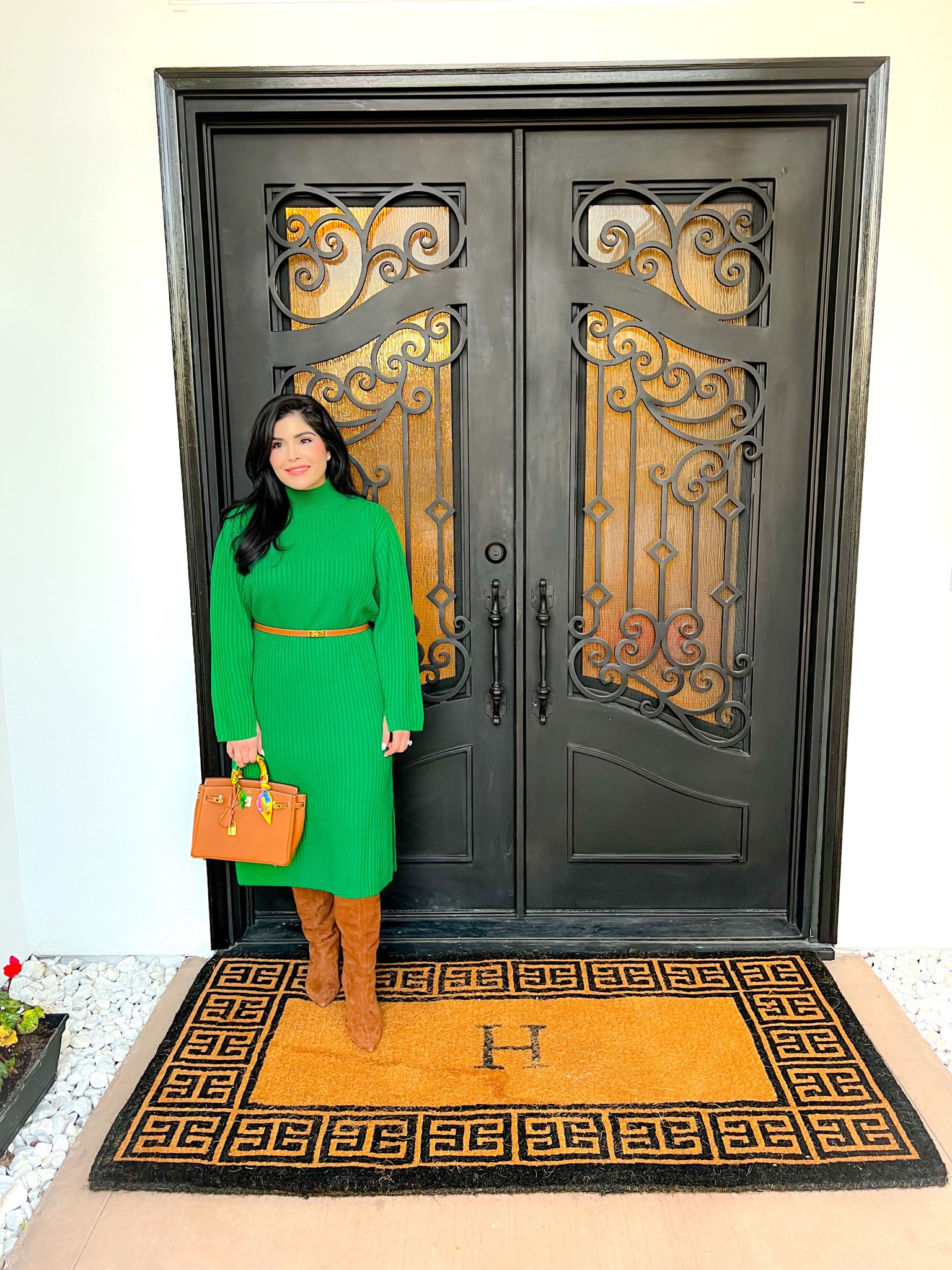 Feeling beautiful in this green dress by @otherstories 💚

#competition

#ootd #winterfashion #winterlooks #sweaterdress #fashion #fashionblogger #birkin25 #birkingold #twilly #veronicabeard #boots #kellybelt #greendress #green #ltk 

#LTKstyletip #LTKFind #LTKSale