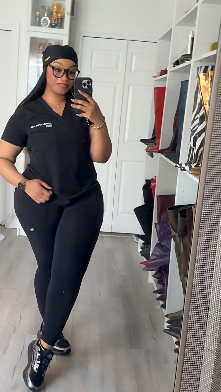 I cannot believe I’m almost out of the 200’s🥹🥲 

Wearing Figs top in a medium and leggings in a 2X- yes I wear leggings to match my black lab coat 😌

#LTKPlusSize #LTKMidsize #LTKgrwm