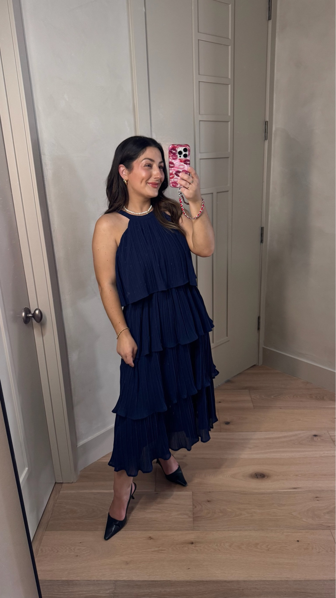 Tiered chiffon midi dress! Perfect wedding guest dress!! 

Dress size small 
(5'0" 140lbs)

Petite friendly  

 

#LTKgrwm #LTKPetite #LTKWedding