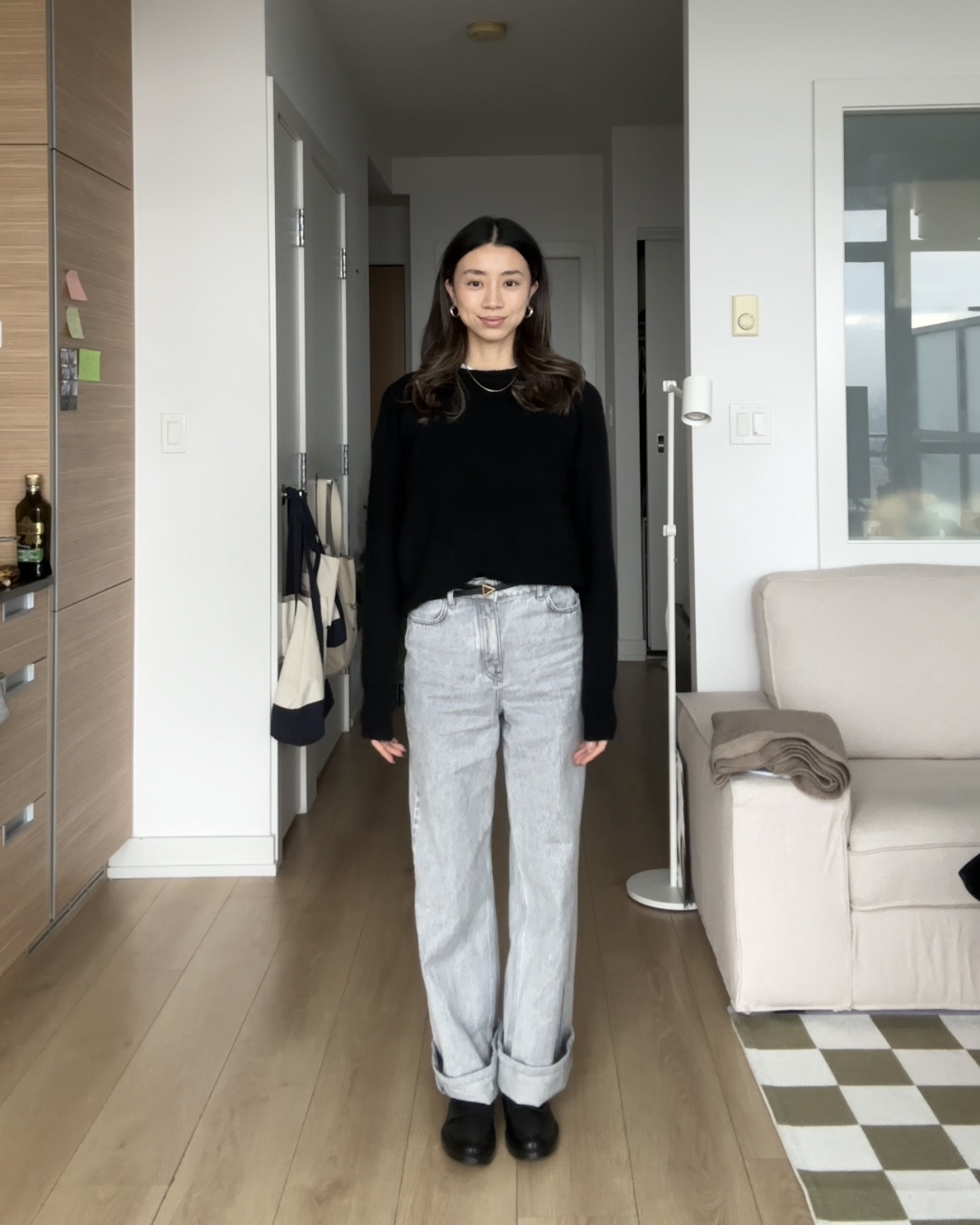 My favorite wide leg jeans by Sezane!!! Super straight and comfy. Love it so much I got it in two different colors. Can be styled with sneakers casually or more professionally with heels / boots

They’re slightly long so I recommend styling them rolled up a bit or get them tailored 

#LTKstyletip #LTKworkwear #LTKwinter