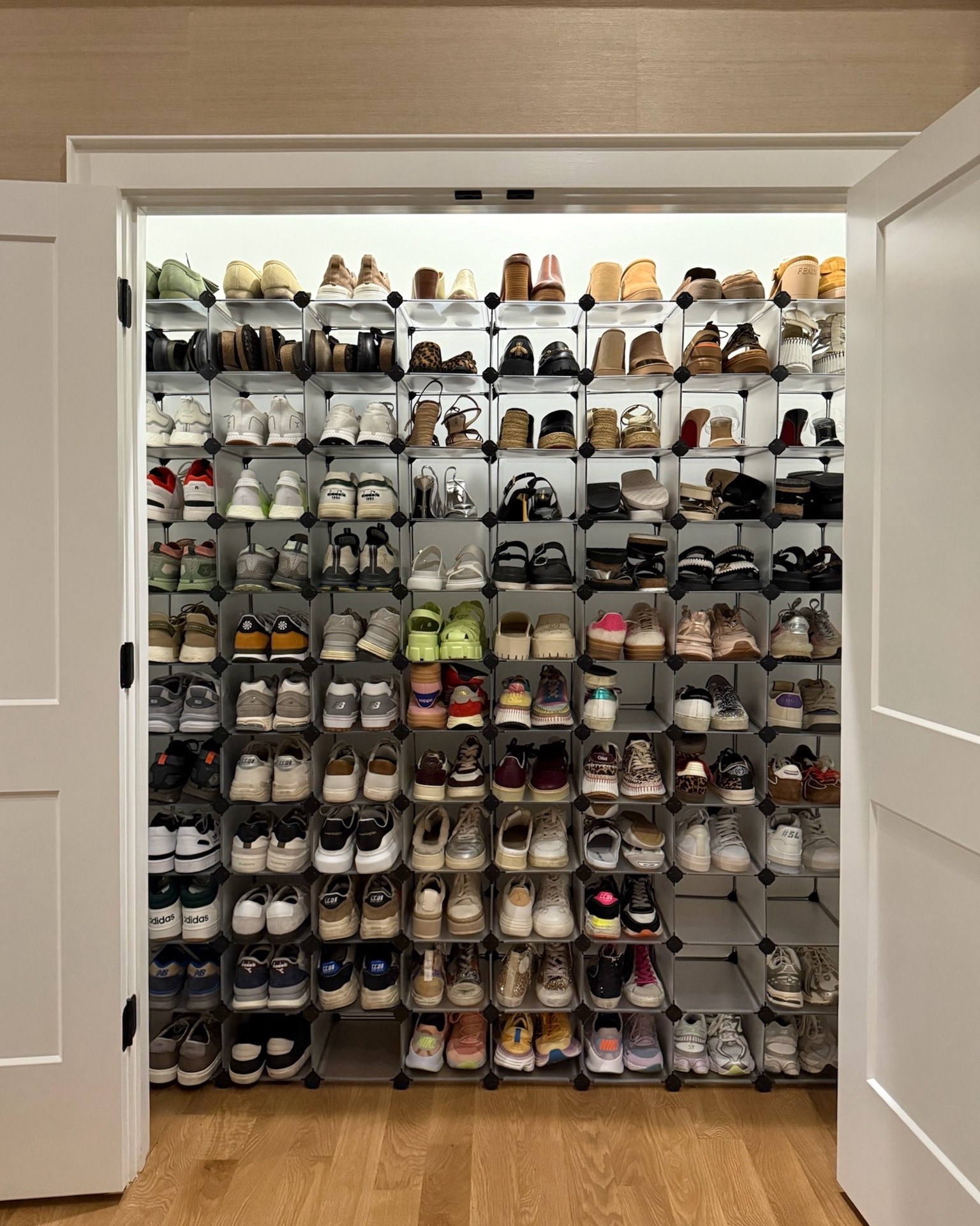 This is what “we got you” looks like.
👠✨

#LTKHome #LTKmomlife