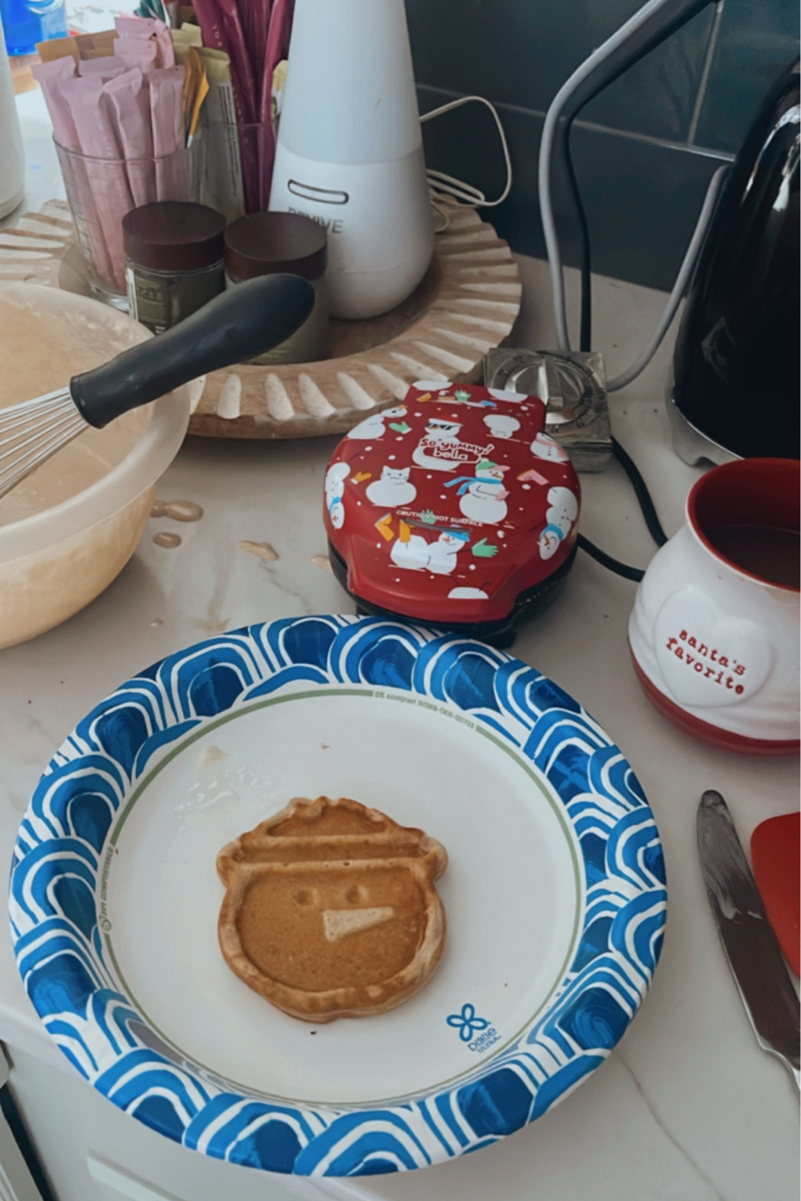 Cutie snowman waffles for the kids! #christmasbreakfast 

#LTKHoliday