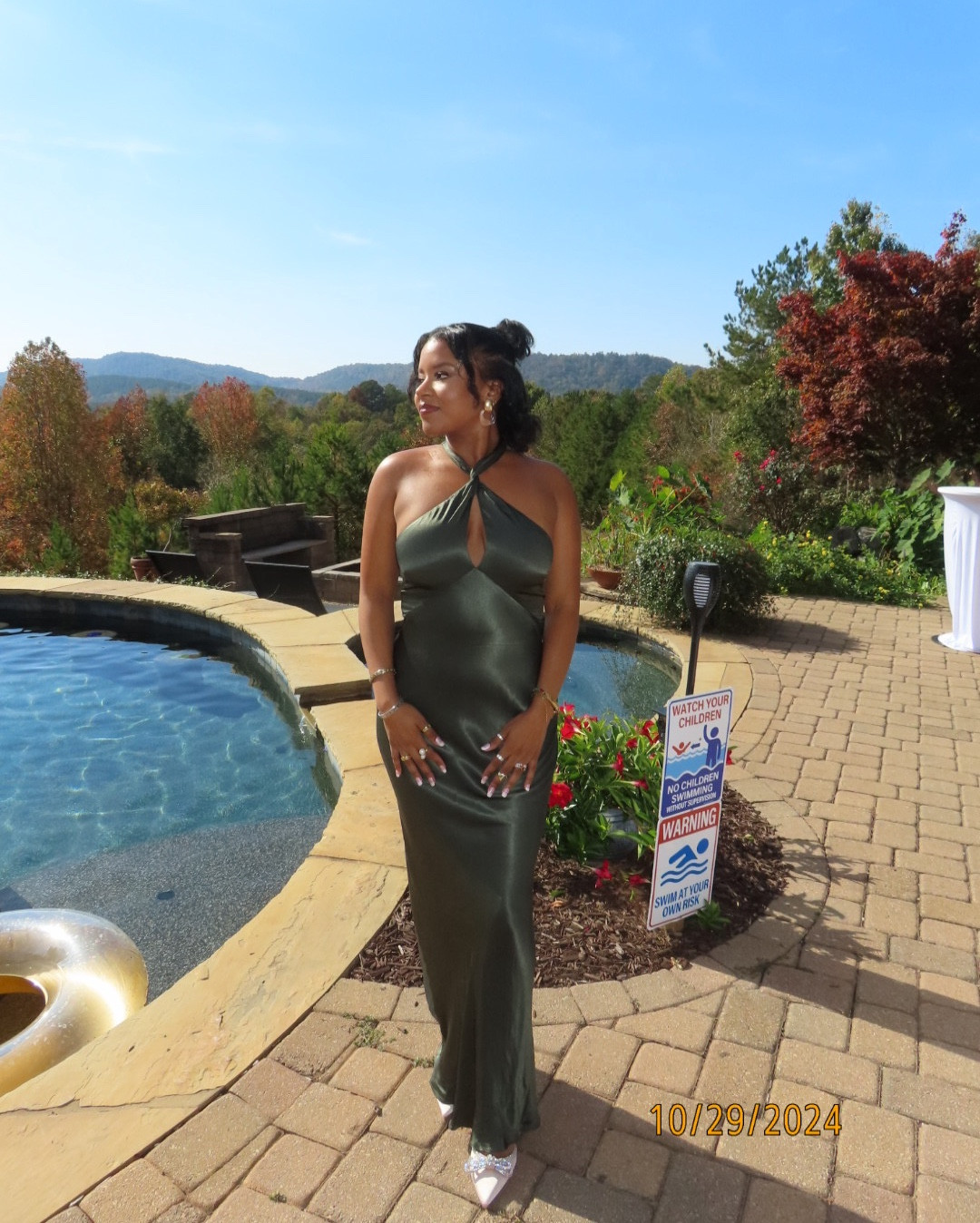 Maid of Honor magic in forest green ✨
This halter dress from Revolve was everything — elegant, flattering, and perfect for a fall wedding.
Linked it on my LTK so you can shop the look for your next special event 🍁💚

earrings sold out, but linked similar! 

#MaidOfHonorStyle #FallWeddingGuest #RevolveYou #LTKfallstyle #LTKweddinglook #ShopLTK
