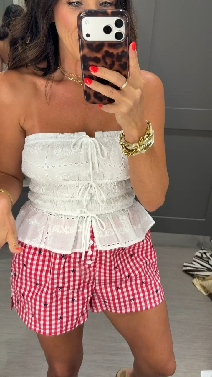 The cutest little 4th of July shorts ❤️🤍💙

Paired them with this eyelet top and instantly had the perfect summer outfit.

Size XS
5’3 for reference

#targetstyle #targetfinds #fourthofjulyoutfit #summerstyle #targetfashion #redwhiteandblue #affordablefashion #ltkstyle #targetnewarrivals