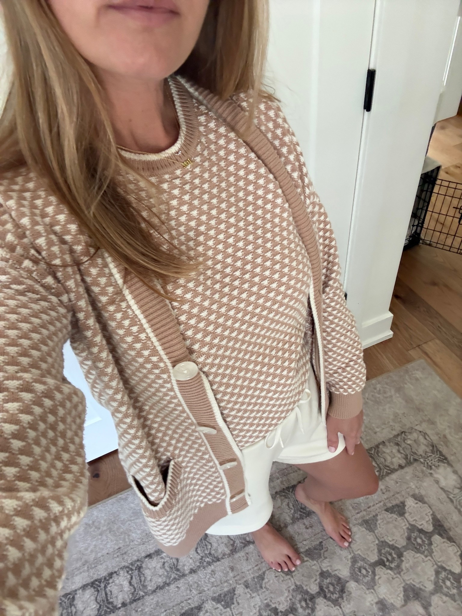 Top and cardigan size XS
Shorts size XS

#LTKdayinmylife #LTKgrwm #LTKootd