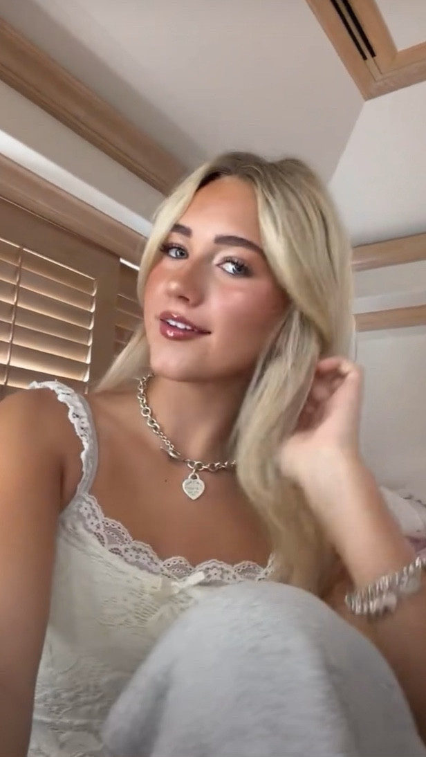 PaisLee’s tank top 🤍✨

#LTKSeasonal #LTKSpringSale #LTKootd