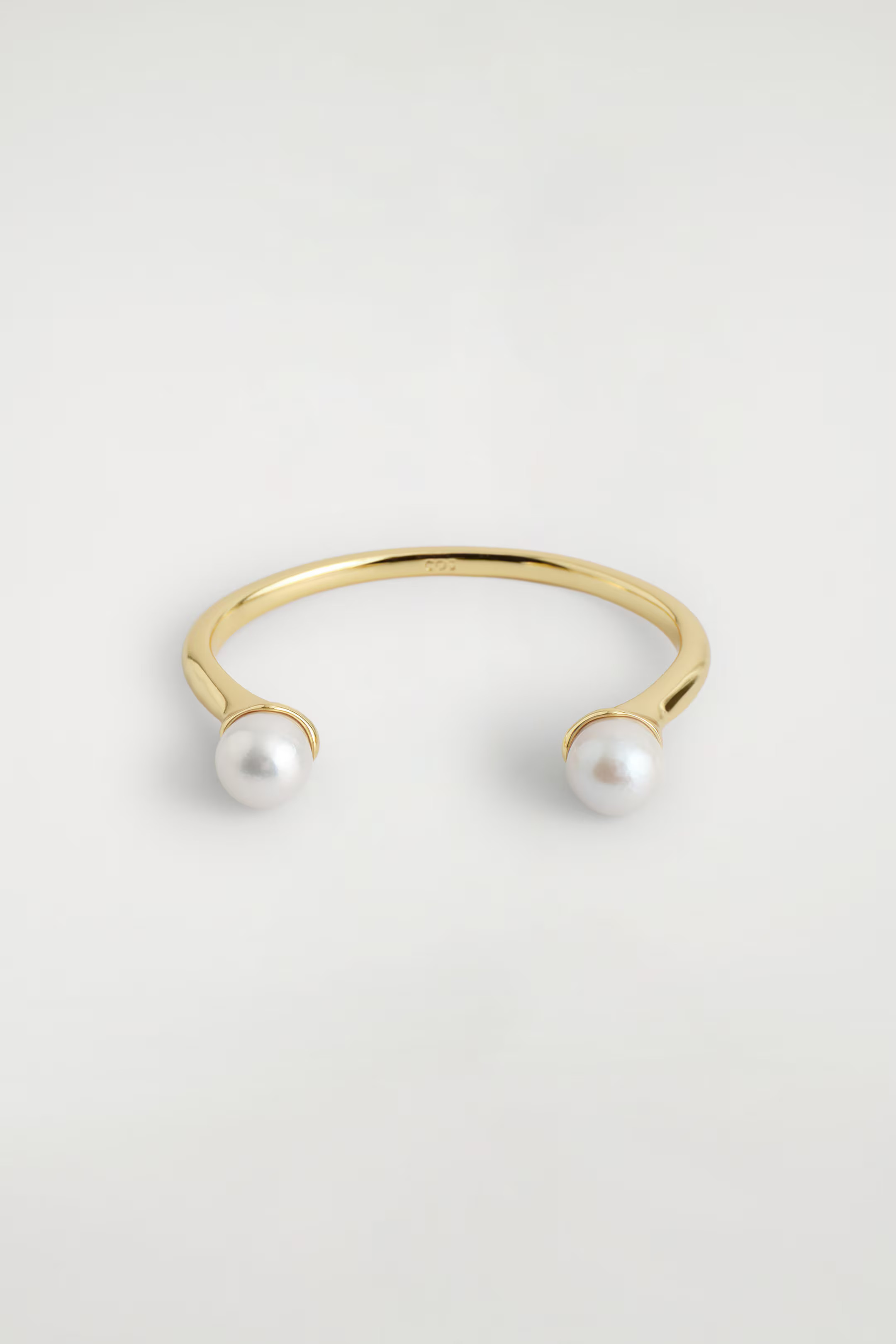 FRESHWATER PEARL CUFF - GOLD | COS US | COS (US)