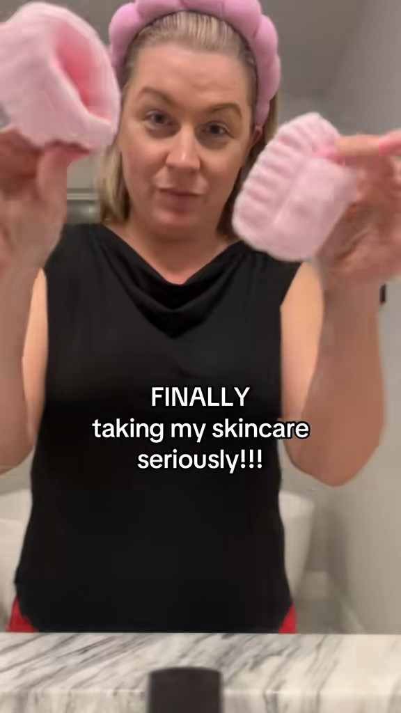 LOVING this Korean Skincare line!! 🤩🤩 Checkout the full list below! #skincare #koreanskincare #beauty

#LTKBeauty