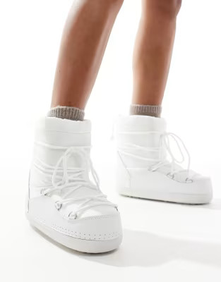 SEQWL snow boots in white | ASOS (Global)