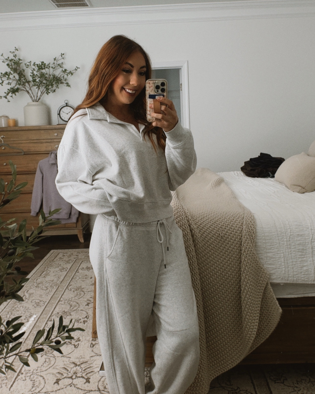 I’m obsessed with this sweatsuit #fall #winter 


#LTKSeasonal #LTKStyleTip #LTKFindsUnder50