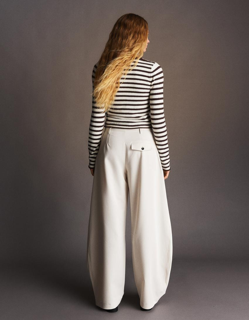 Barrel trousers with pleats - Women | Bershka GB