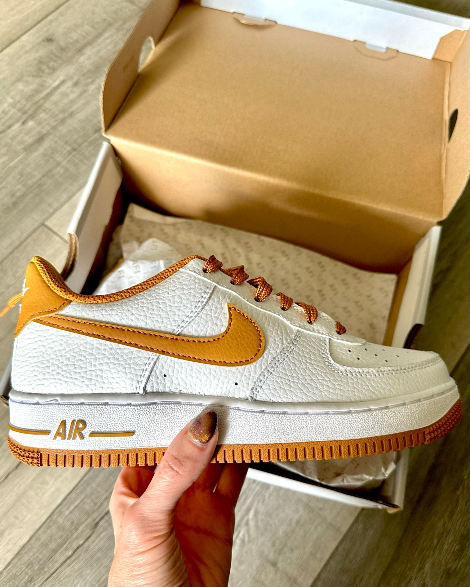 Nike shoe sale! These best selling shoe styles are already selling fast and the sale ends this weekend. Select kids shoes and apparel are also on sale. Stock up on back-to-school clothes and shoes. Use code READY for extra 20% off select styles until 8/27.


#LTKSale #LTKfamily #LTKshoecrush