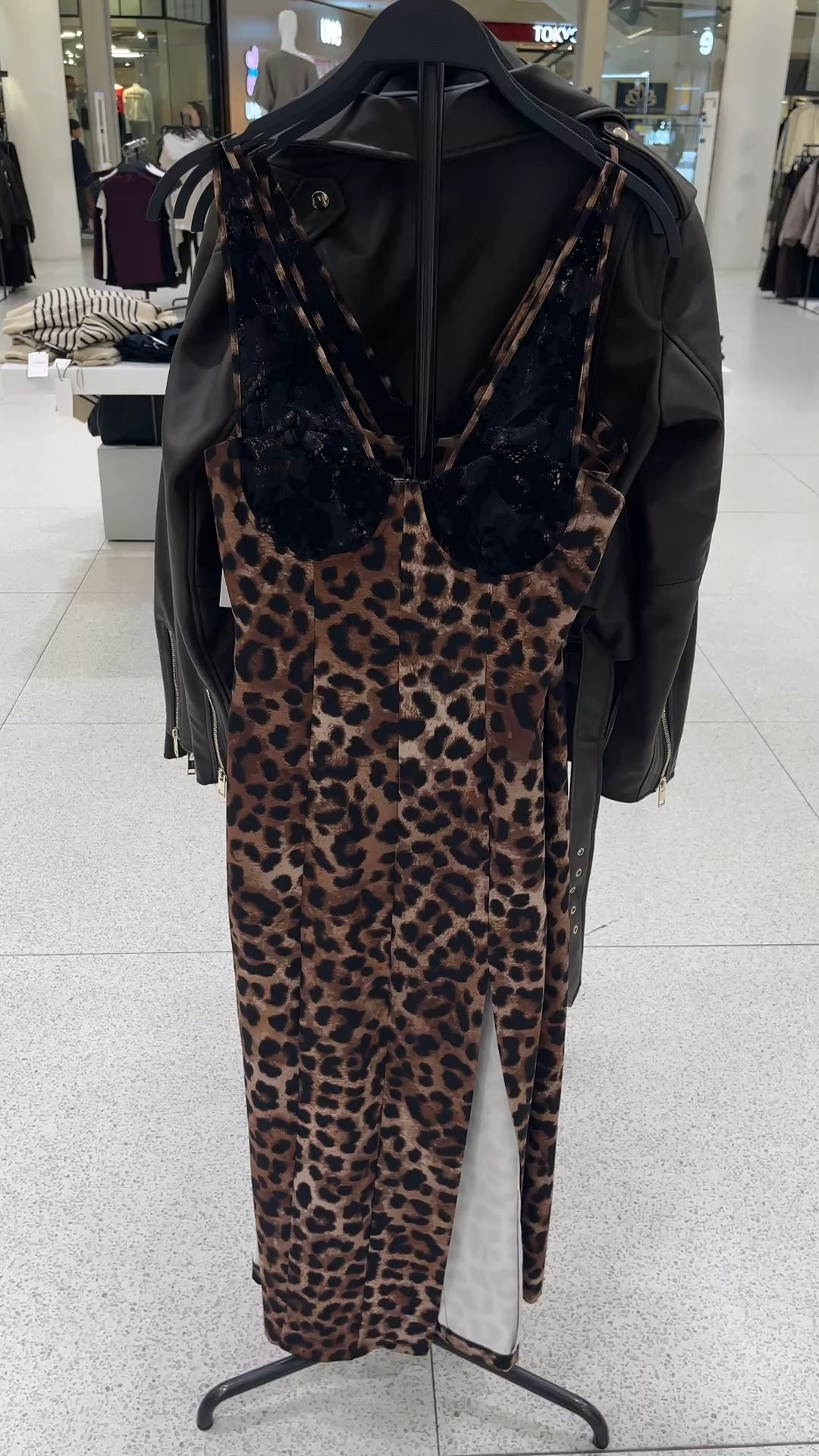 It’s giving dolce & gabbana 🖤

#LTKParties #LTKFindsUnder100 #LTKStyleTip