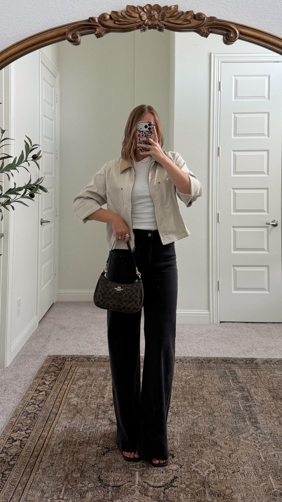 sometimes the simple outfits are the best ones 🤷🏼‍♀️✨ #fallfashion #fall #falloutfits #size6outfits #outfitideas
