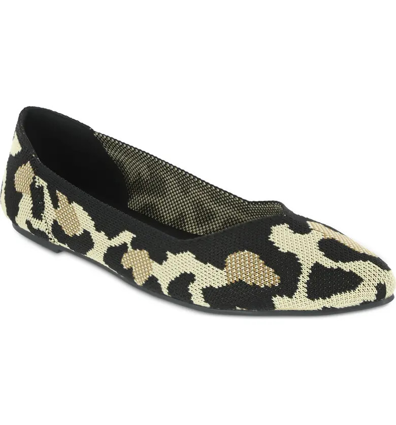 Kerri Pointed Toe Flat (Women) | Nordstrom Rack
