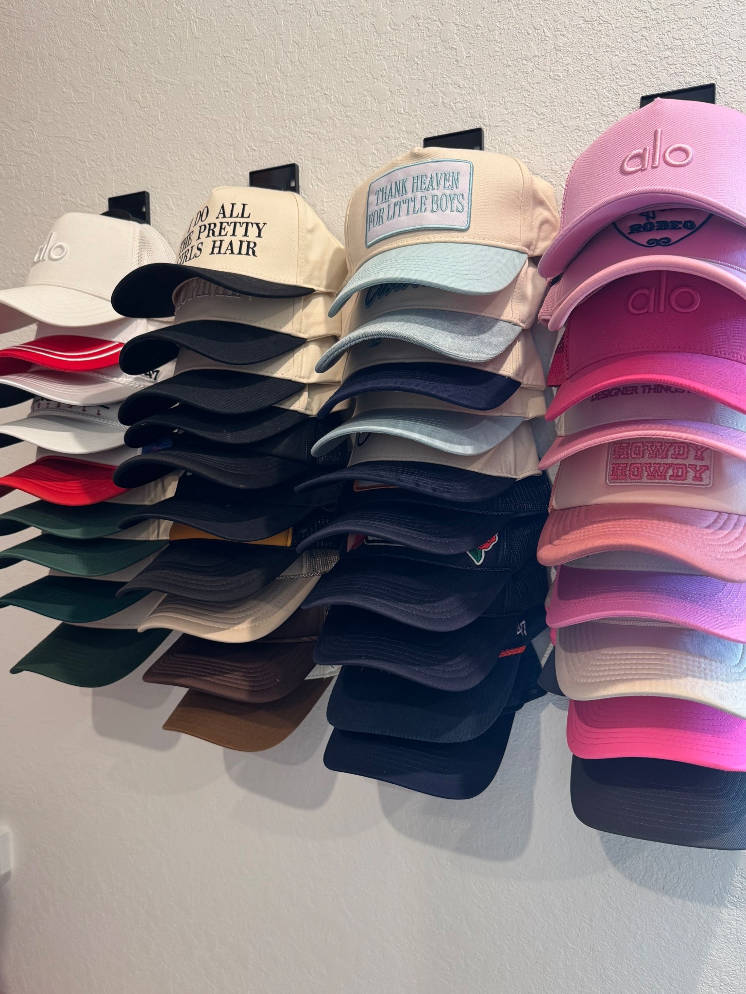 This makes me happy 👏🏻 nice & organized! I can finally see all of my hats 

#LTKHome