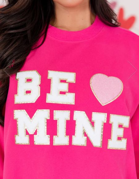 My top picks from the Pink Lily Valentine’s Day collection! I love this be mine chenille patch crewneck pullover!! 