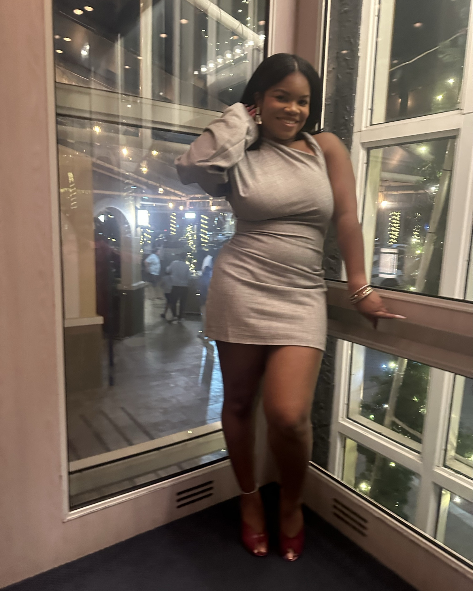 This Mekhi dress is perfect for the holidays and it’s currently 44% off plus an extra 20%!🥰

#LTKCyberWeek #LTKHoliday #LTKootd