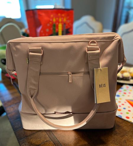 Beis travel weekend bag!! It’s even prettier in person you guys!! The color is more of a mauve pink in person and not as bright as the a advertised pink, but like I said it’s even better!!!!!! I will be buying this as gifts too ! 

#LTKitbag #LTKGiftGuide #LTKtravel
