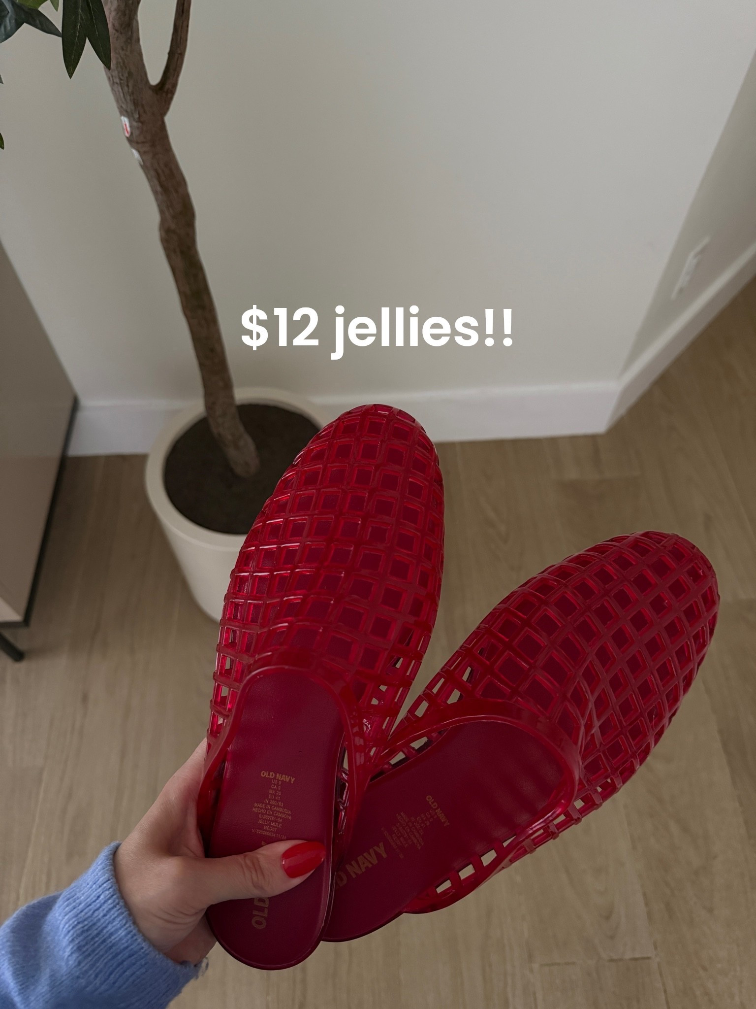 Last day to get these jellies from old navy for $12!! Their 50% off sale ends today 🇺🇸

#LTKSaleAlert #LTKmomlife #LTKootd
