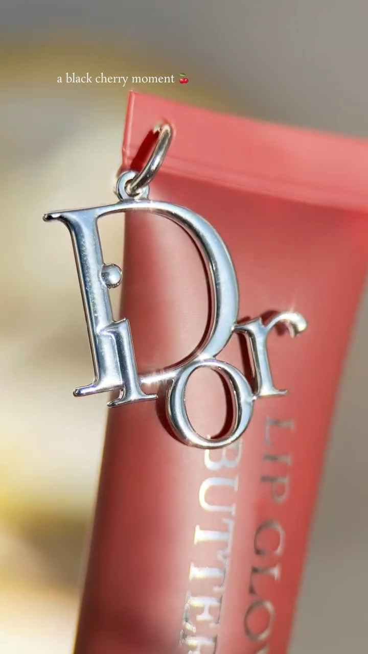 You’re gonna want this one saved 🍒✨𝐃𝐢𝐨𝐫 𝐋𝐢𝐩 𝐆𝐥𝐨𝐰 𝐁𝐮𝐭𝐭𝐞𝐫 𝟏𝟎𝟒 𝐁𝐥𝐚𝐜𝐤 𝐂𝐡𝐞𝐫𝐫𝐲 — buttery hydration, glossy shine, effortless brown-red shade 💋

Purchased; #diorbeauty #dioraddict #glossylips #viralmakeup #texturetuesday 

𝐃𝐨𝐧’𝐭 𝐫𝐞𝐩𝐨𝐬𝐭 𝐦𝐲 𝐰𝐨𝐫𝐤 𝐰𝐢𝐭𝐡𝐨𝐮𝐭 𝐩𝐞𝐫𝐦𝐢𝐬𝐬𝐢𝐨𝐧.
𝘐 𝘵𝘳𝘺 𝘢 𝘭𝘰𝘵 𝘰𝘧 𝘣𝘦𝘢𝘶𝘵𝘺 𝘱𝘳𝘰𝘥𝘶𝘤𝘵𝘴—𝘱𝘪𝘤𝘬 𝘸𝘩𝘢𝘵 𝘧𝘪𝘵𝘴 𝙔𝙊𝙐𝙍 𝘴𝘬𝘪𝘯, 𝘯𝘰𝘵 𝘫𝘶𝘴𝘵 𝘵𝘩𝘦 𝘩𝘺𝘱𝘦♥ 

Tags:

Dior beauty, Dior lip glow butter, Dior texture, Dior Addict, Lipgloss, Makeup Swatches, Cherry cola lips, Luxury makeup essentials, luxury brands, UGC, Cult favorite, Makeup, beauty, Makeup inspiration, Content creator, UGC creator, Cute, beauty, Beauty routine, Holy grail, Pinterest aesthetic, girl therapy, That girl aesthetic, Girly girl aesthetic, Coquette, Pink aesthetic, Explore, Trending, Explore page

#LTKBeauty #LTKValentine #LTKNYFW