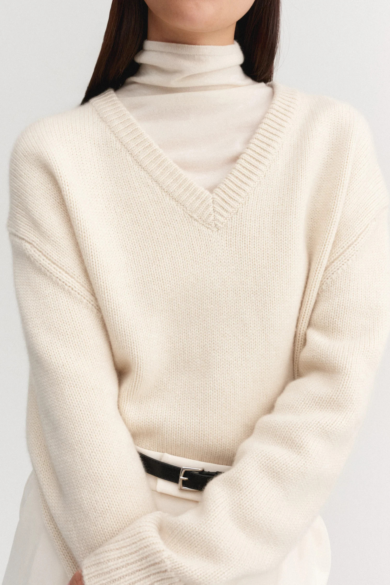 Yara V-Neck Sweater, vanilla | Almada Label