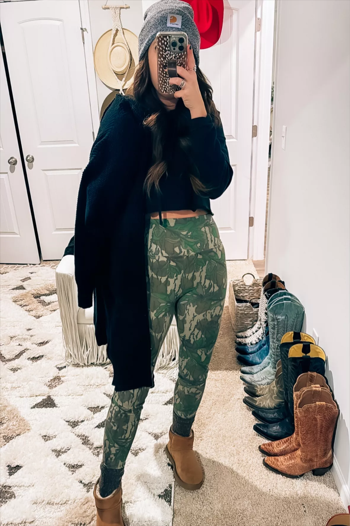 Outfits To Wear With Camo Leggings With
