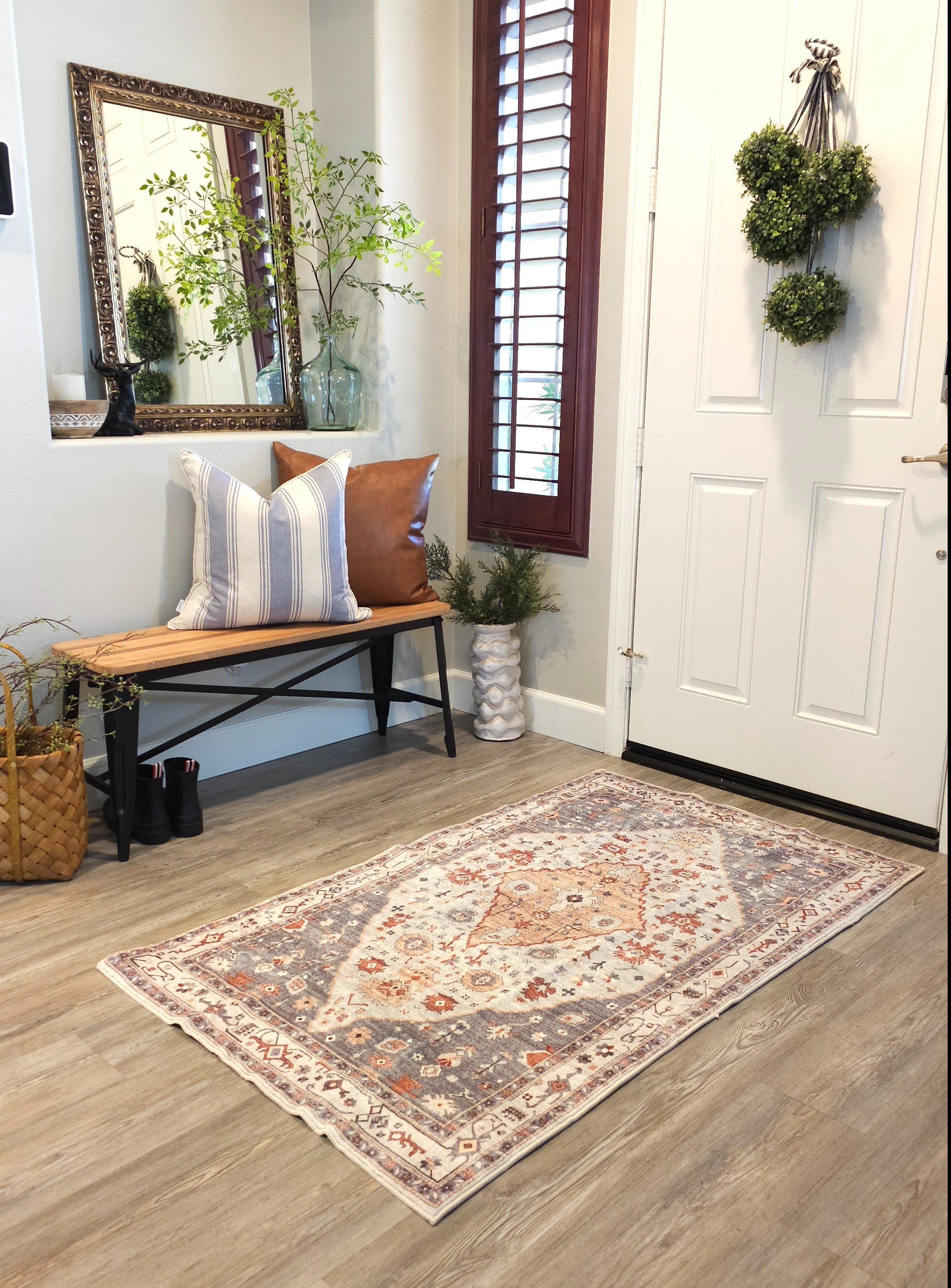 Entryway decor / Area Rug / wood bench / Throw pillows / Vase / Plant

#LTKhome #LTKfindsunder50 #LTKstyletip