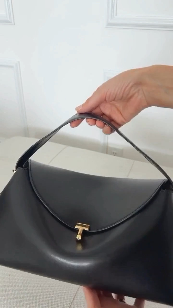 Designer bag under $1000
Timeless and elegant 
I love this bag so much, that inhale in three different colors. One of my favorite bags for daily and also traveling. 
You can also wear as a crossbody bag

#LTKootd #LTKTall #LTKOver40