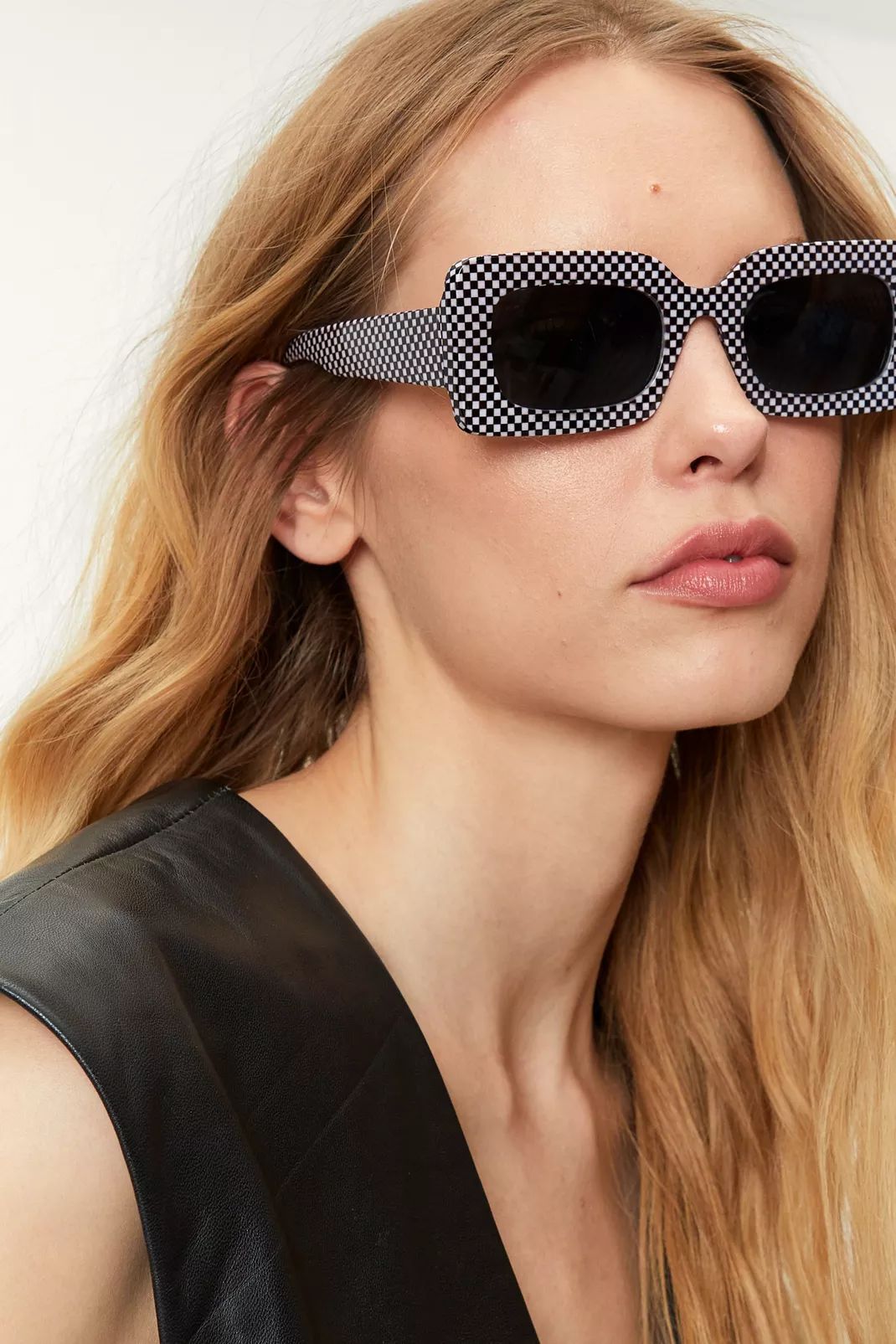 Checkerboard Rectangle Tinted Lens Sunglasses | NastyGal (FR)