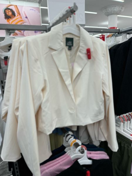 Wild fable cropped blazer

#LTKfindsunder50 #LTKfindsunder100 #LTKsalealert