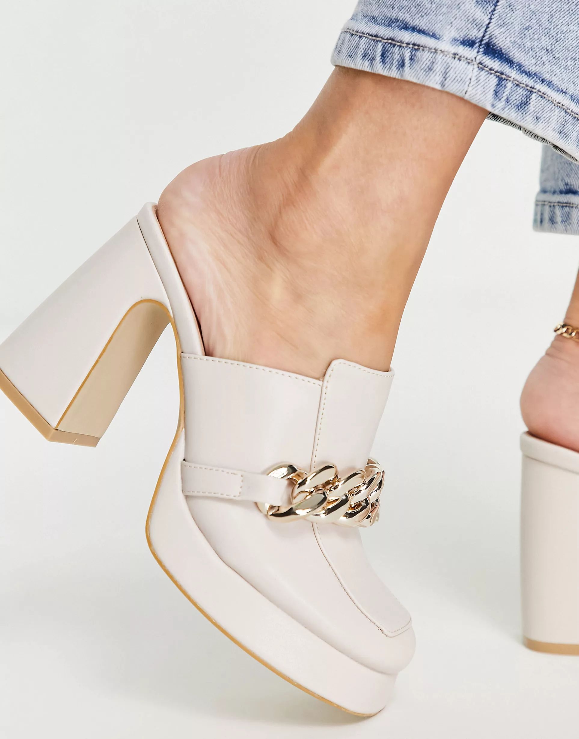 New Look chunky chain heeled loafer mule in off white | ASOS (Global)