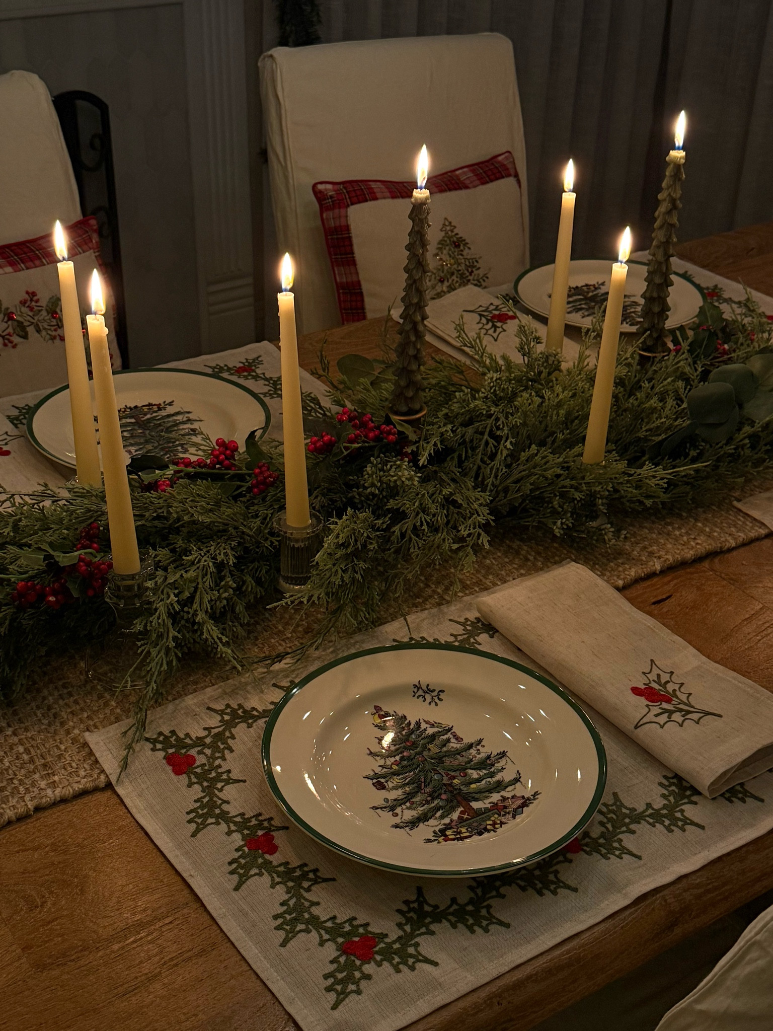 Holiday hosting, but make it effortless 🌟 Styled my space with a few timeless @wayfair
pieces that instantly made everything feel festive.
Shop my holiday picks!
@wayfair #ad #wayfairpartner #wayfair