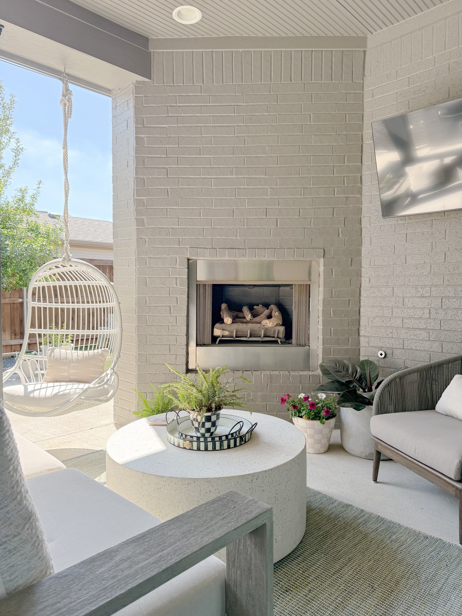 My favorite season is here! 🌸🌿
And there’s no better way to celebrate than 20% off sitewide at @mackenziechilds 🏁
Members exclusive — perfect time to refresh your spring porch! 🪴🤍 

#LTKHome #LTKSeasonal #LTKSaleAlert