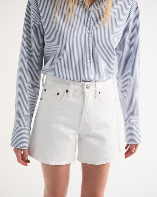Abercrombie dad shorts 
A great length, comfortable to wear
I take a 26 in these and I’m 5ft 6