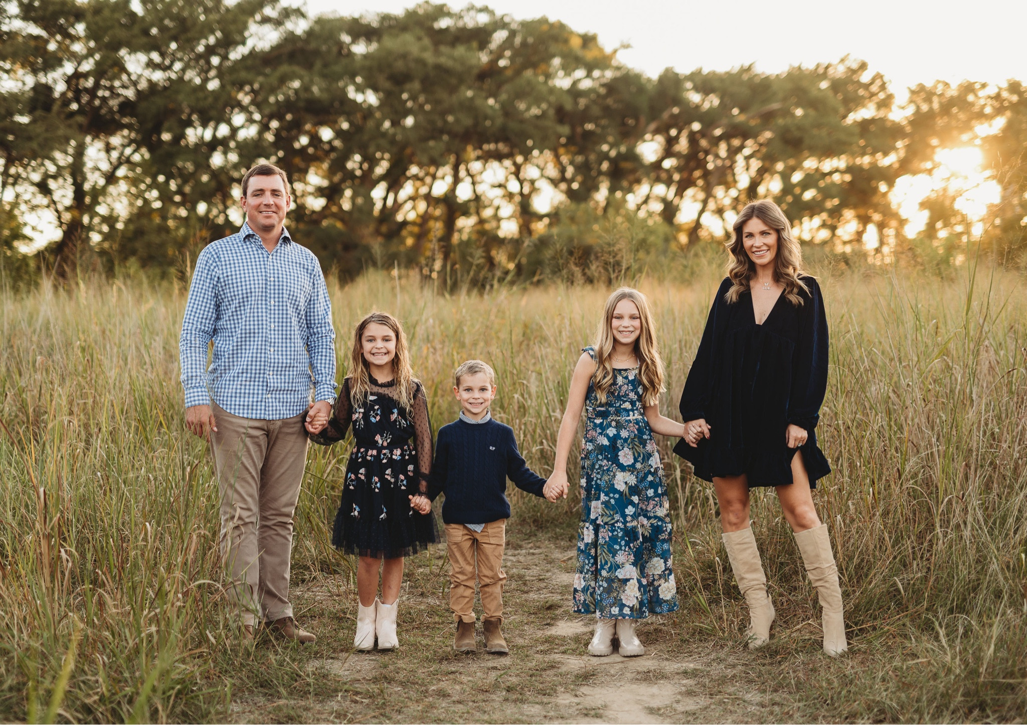 2023 Family Photos!
It’s been such a whirlwind of a year, but I’m always so grateful to be able to capture these sweet moments with my favorite people💕
I’ve linked everyone’s outfits below.
I’m wearing an xsmall in the velvet dress, and it runs tts.

#LTKfamily #LTKstyletip