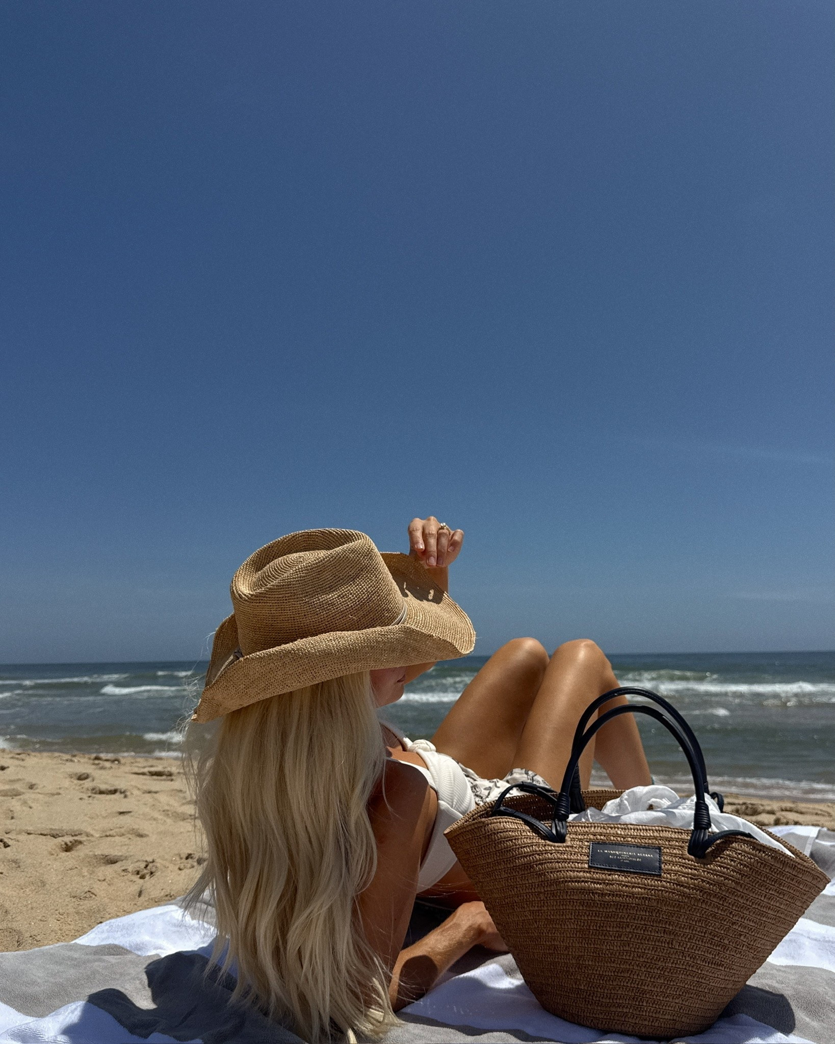 Lip combo - gloss is shake, liner is naked 2! SIZE: small in top & shorts, small in bikini, true size in shoes (also linked similar). #kathleenpost 


Summer Outfit, beach day outfit, montauk outfit, Hamptons summer, summer look #LTKStyleTip