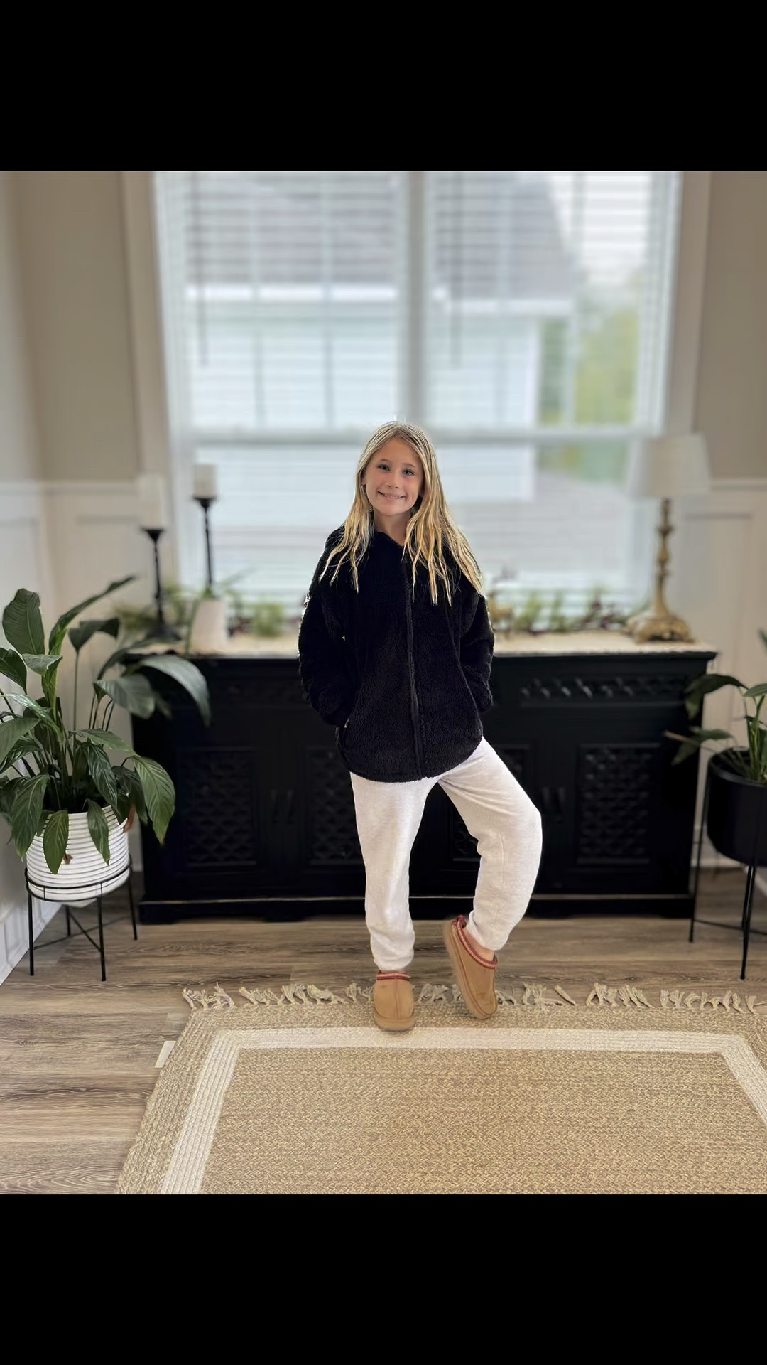 Looking to stay warm this winter but also cute? 

Check out the softest fleece 1/2 zip and jacket from @haloumoning_official @amazon 

🔗 below:

Dark Grey  Coat:  https://a.co/d/4PwQsr6
Black  Jackets： https://a.co/d/71h5O61

#founditonamazon #amazonfashion #amazonfinds #tweenfashion

#LTKFindsUnder50 #LTKGiftGuide #LTKKids