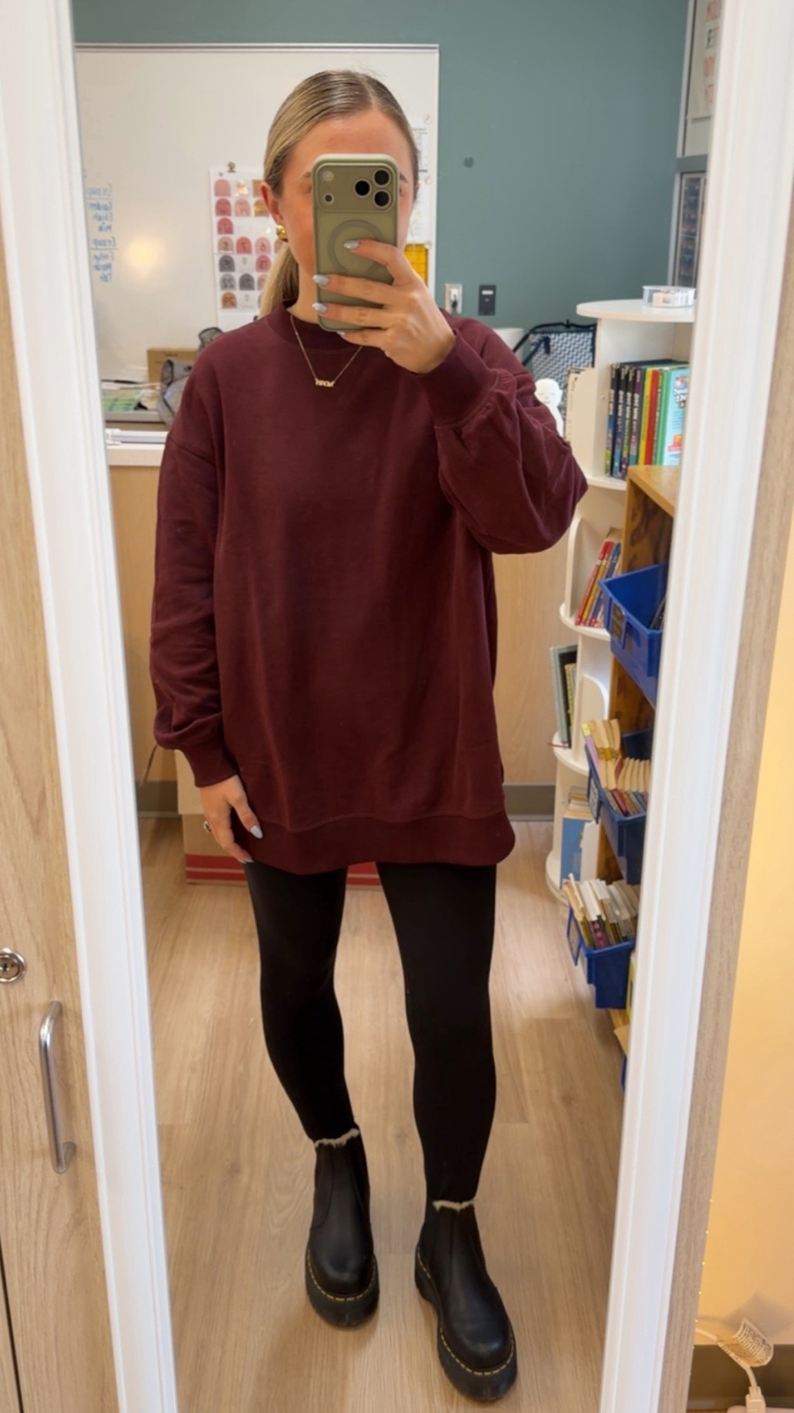 What I wore in the classroom // shop this look below ✨

Teacher OOTD, style icon, fall outfits, teacher style, outfit of the day, classroom style, fall style, shop with me

#LTKootd #LTKStyleTip #LTKWorkwear