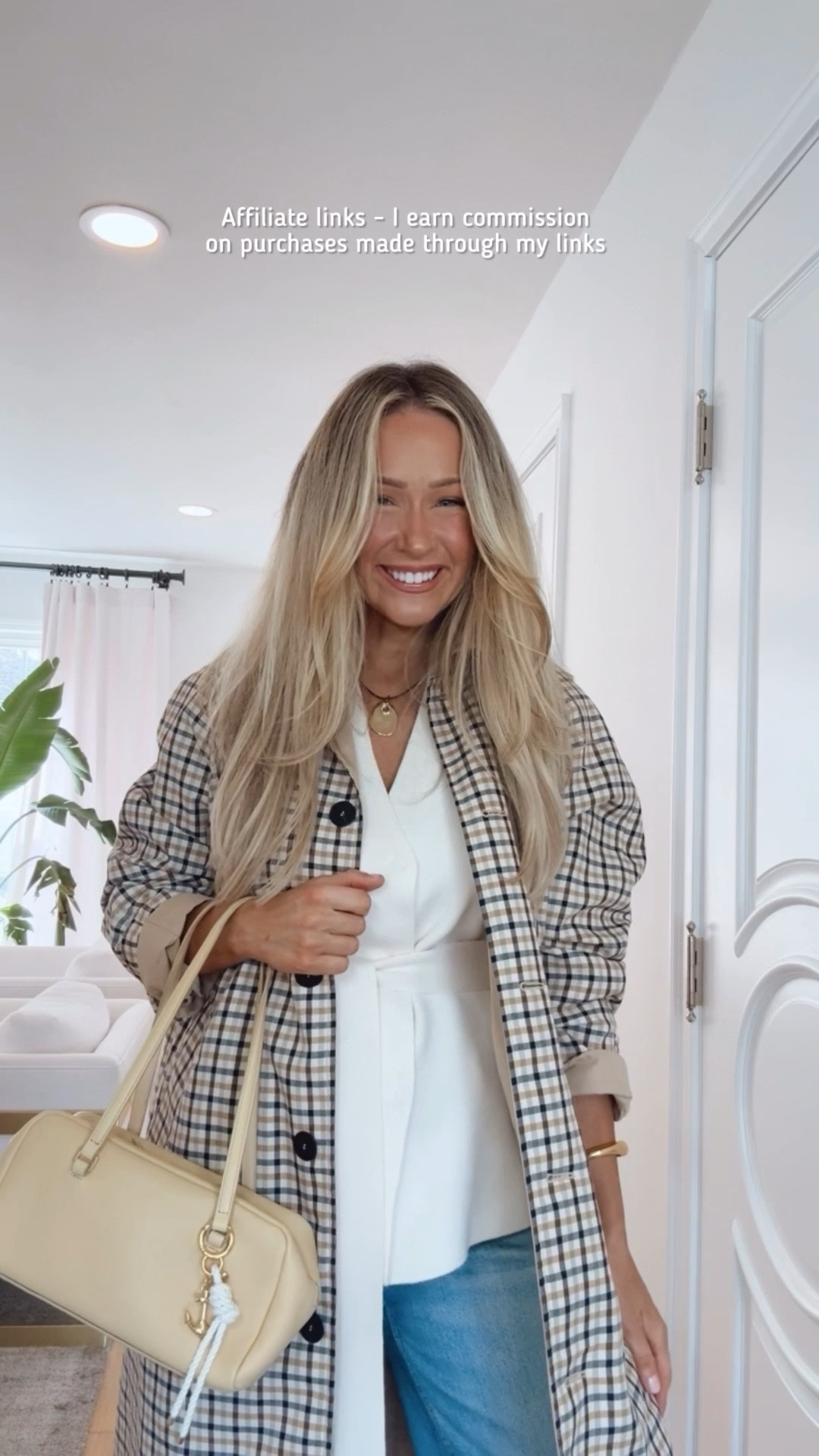 Affiliate links - I earn commission on purchases made through my links 

Zara spring outfit
Zara plaid trench coat
Zara top
Zara jeans