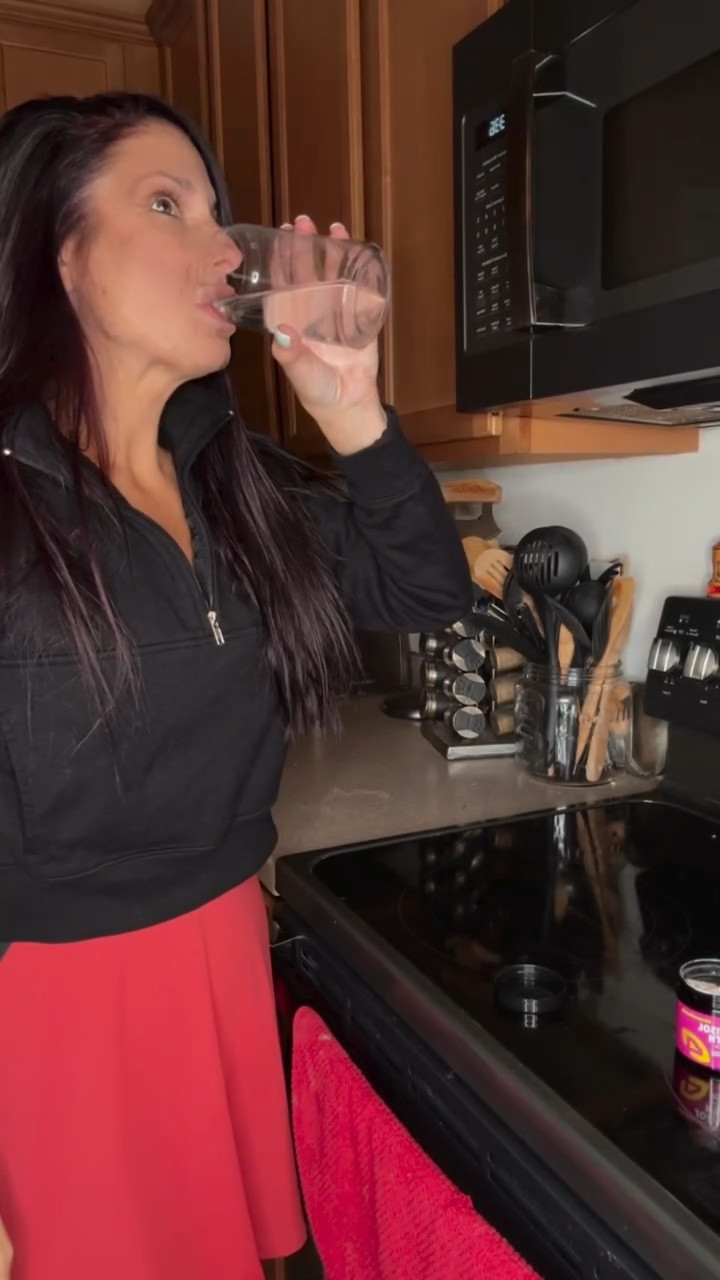 Running on caffeine, mom life, and ✨pure determination✨ is basically my personality at this point. 😂☕️

Between work, the kids, and the never-ending to-do list, I need all the energy I can get! 🙋🏼‍♀️ I’ve added this into my daily routine (2 capsules a day!) and have personally noticed more consistent energy throughout the day.

Because this mama has WAY too much to do to be hitting the afternoon wall. 🫠💃🏼

Comment “shop” for details 

#MomLife #DailyRoutine #EnergySupport #BusyMomLife #relatablemom