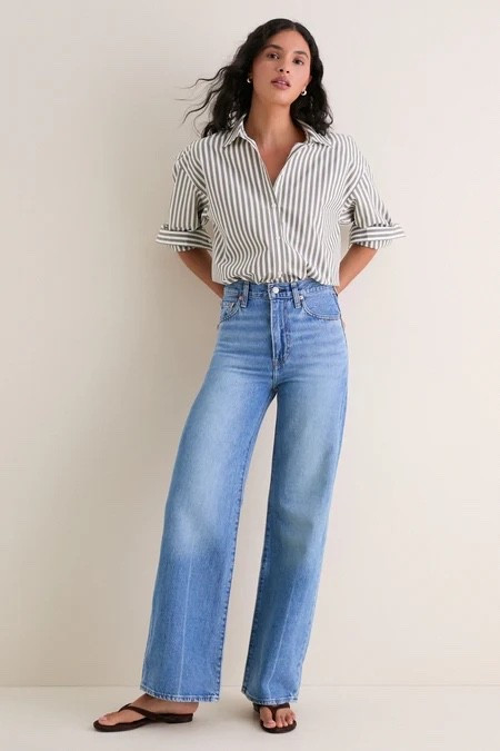 Levi jeans that are so flattering 

#LTKOver40