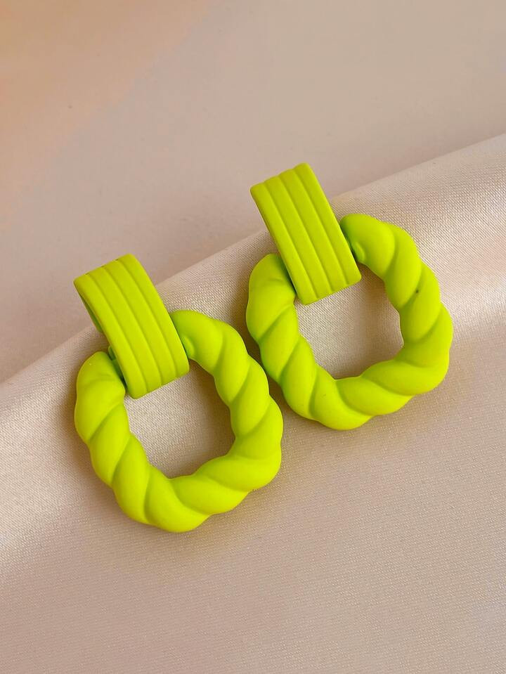 Solid Twist Geometric Drop Earrings | SHEIN