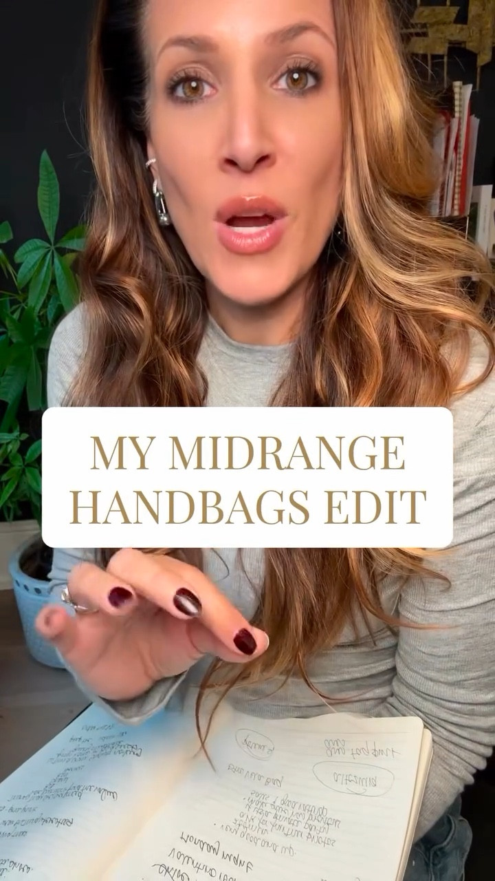 You don’t have to break the bank to look fabulous! A chic midrange handbag can elevate any outfit and inspire your journey. Choose wisely, wear proudly! 💖 #HandbagLove #StyleInspo #FashionAffordably #midrangebags #luxurybags #styleadvice #styleadviceforwomen #styleadvicedaily #styleoftheday #falloutfit #winteroutfit #falloutfitinspo #falloutfitinspiration
#winteroutfitinspo #winteroutfitinspiration
#fallstyle #fallstyleinspo #fallstyleinspiration
#winterstyle #winterstyleinspo #winterstyleinspiration #fallfashion #winterfashion #stylistsofinstagram #stylistadvice #ootdtoday #fashionover30 #fashionover40 #affordablebags