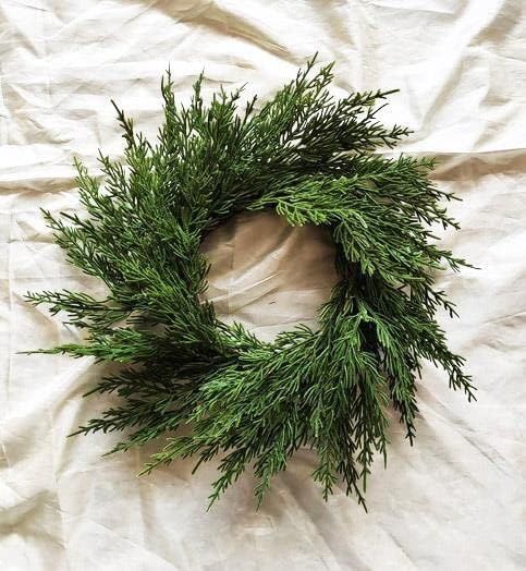 Amazon.com: Vita Domi 12” Diameter Artificial Cedar Wreath Life Like Poly Two Tone Green Decora... | Amazon (US)