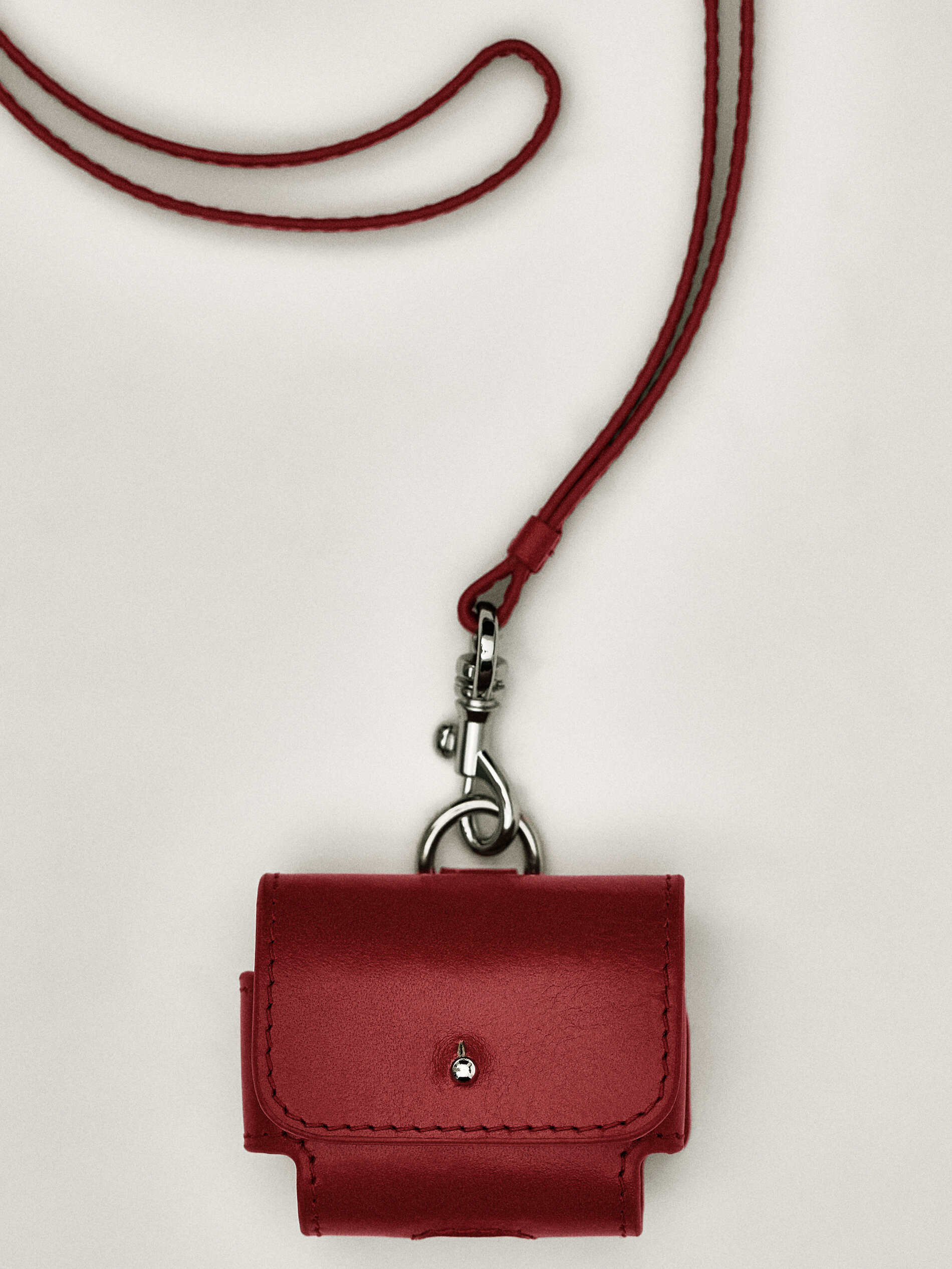Nappa leather AirPods case | Massimo Dutti UK