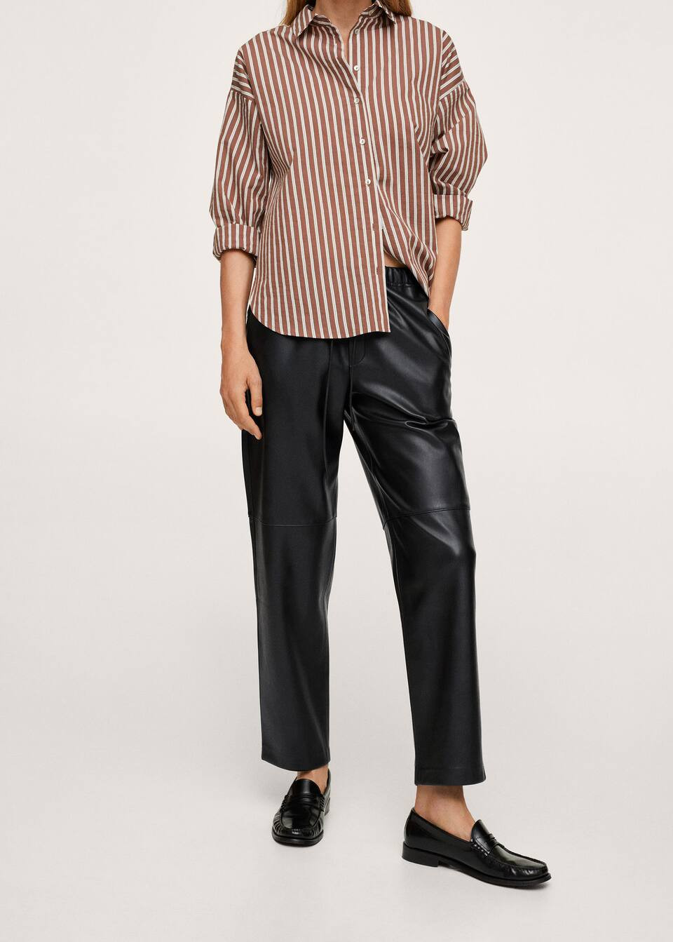 Leather-effect elastic waist trousers | MANGO (UK)